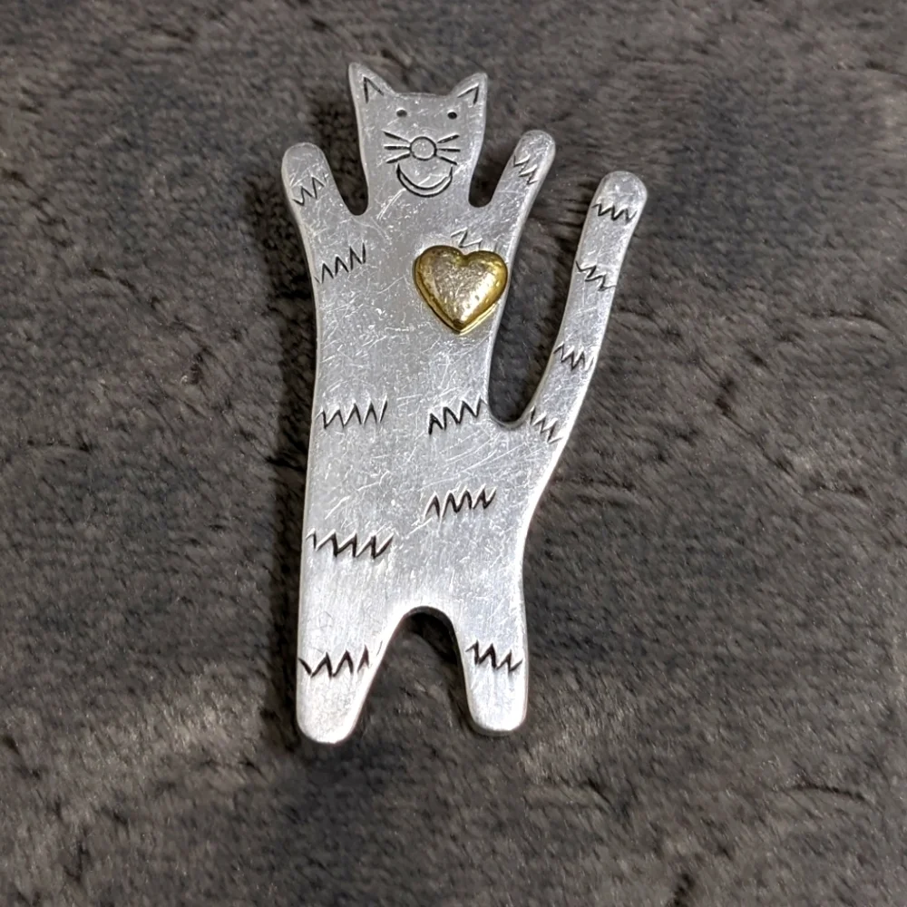 Vintage Silvertone Cat Brooch with Goldtone Heart